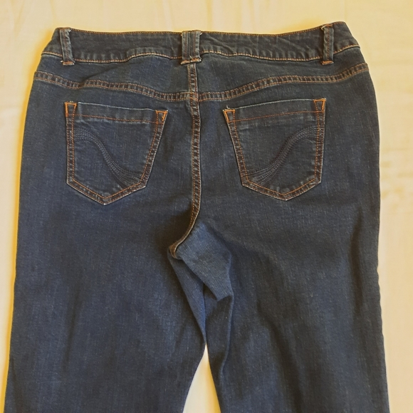 Lane Bryant Slim Boot Straight Fit Genius Fit Dark Wash Jeans 18 average - Picture 6 of 12